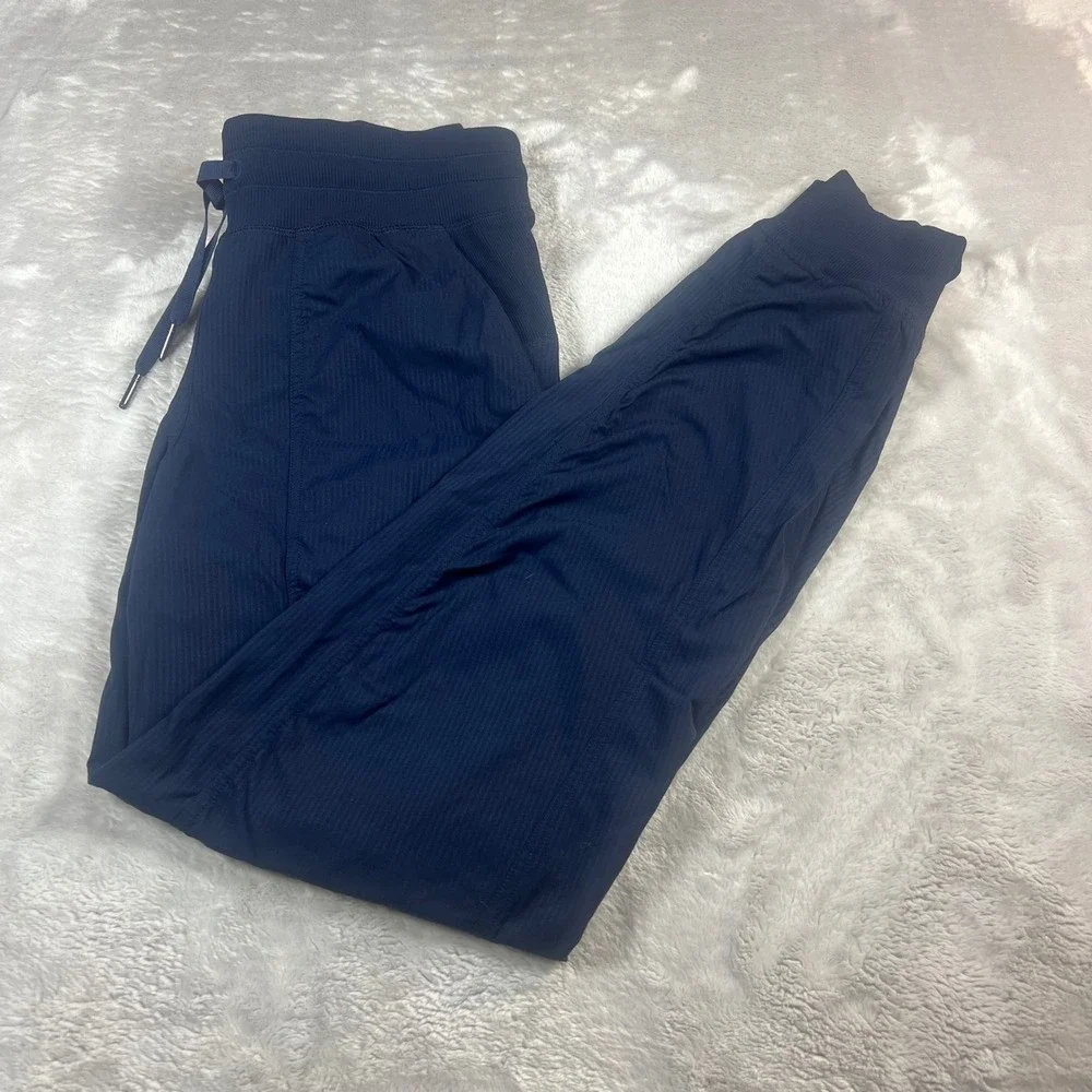 Lululemon Women's 4 Beyond‎ the Studio Jogger Navy Blue Pinstripe LW5ENMS